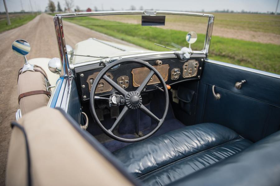 Торпедо Cord L-29 Convertible 1930 года  (фото 35 из 47)